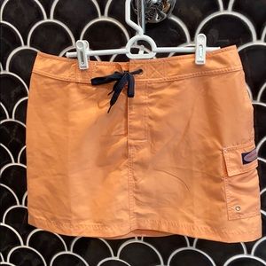 Vineyard Vines board skirt in peach NWOT